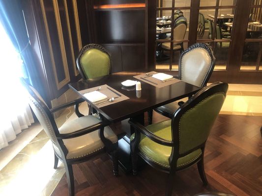 5 Star Hotel International Hotel Meja Makan Kustom Set Set Sofa Tahan Pakai Tahan Air Disesuaikan