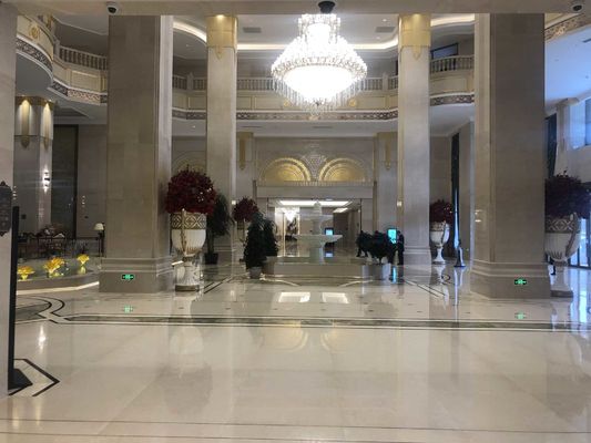 5 Star Hotel International Hotel Meja Makan Kustom Set Set Sofa Tahan Pakai Tahan Air Disesuaikan