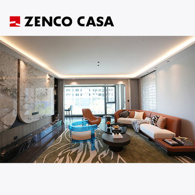 Set furnitur ruang tamu apartemen termasuk sofa melengkung dan meja kopi